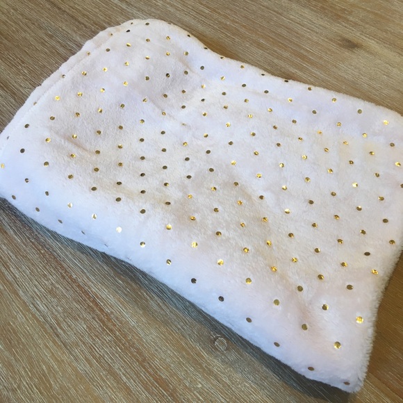 polka dot blanket